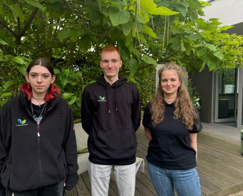 Neue Auszubildende bei der Potsdamer Gartengestaltung