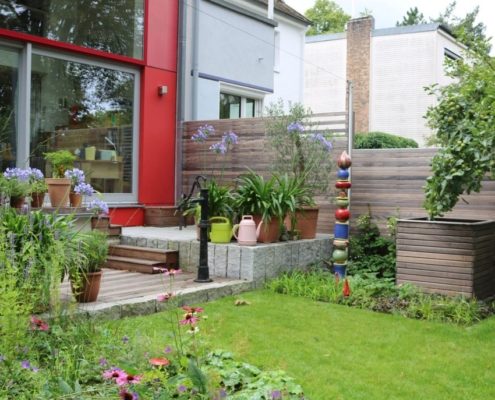 Terrasse und Hausgarten – Nachherbild Terrasse und Hausgarten – Nachherbild