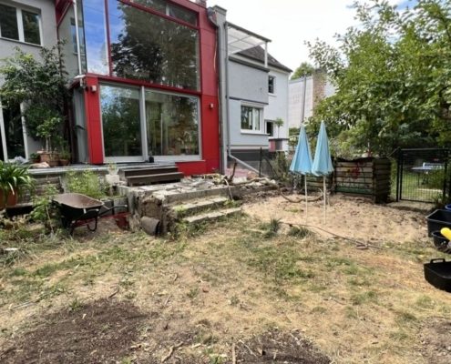 Terrasse und Hausgarten – Vorherbild Terrasse und Hausgarten – Vorherbild