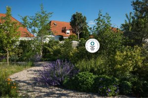 Gartenterrasse aus Naturstein, Travertin