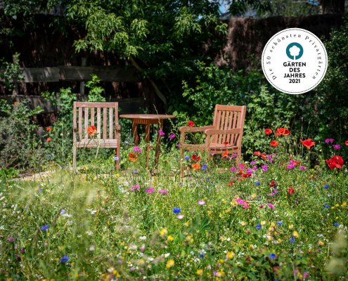Sitzecke im naturnahen Garten - Gärten des Jahres 2021