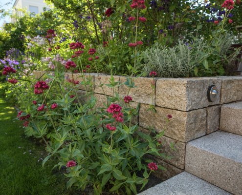 Terrassenstufen mit Beleuchtung